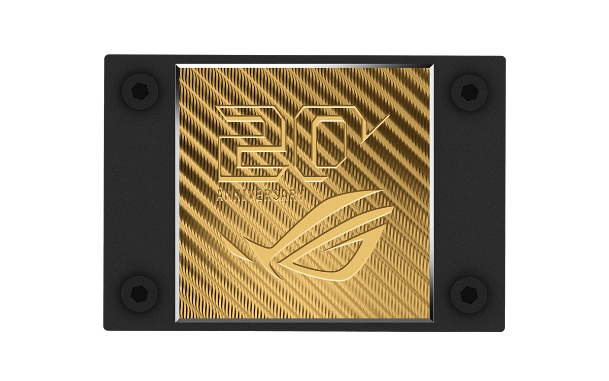 具備金色鋁合金表面與雕刻標誌細節的 ROG 20 週年紀念徽章