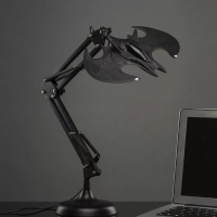 Batwing Posable Desk Light