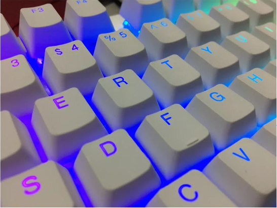 Tai-Hao Doubleshot PBT/104 Keycaps/2 Keys Puller (C12WR001)(Orchid White)