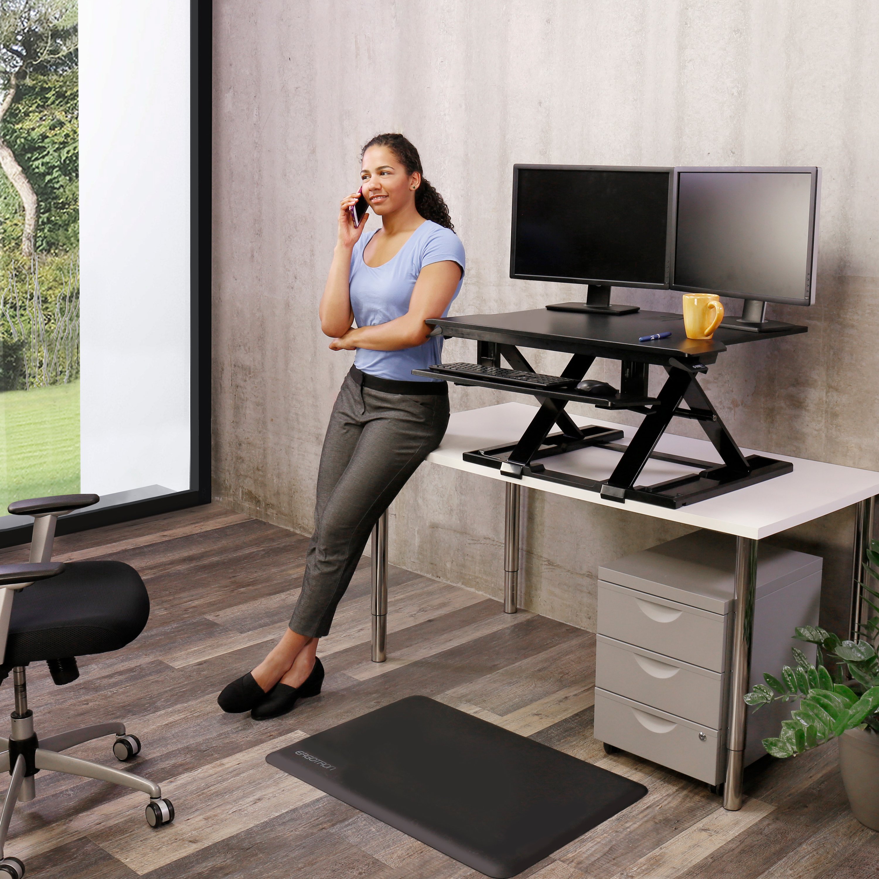 Ergotron WorkFit-TX 站立式辦公桌轉換器(33-467-921)