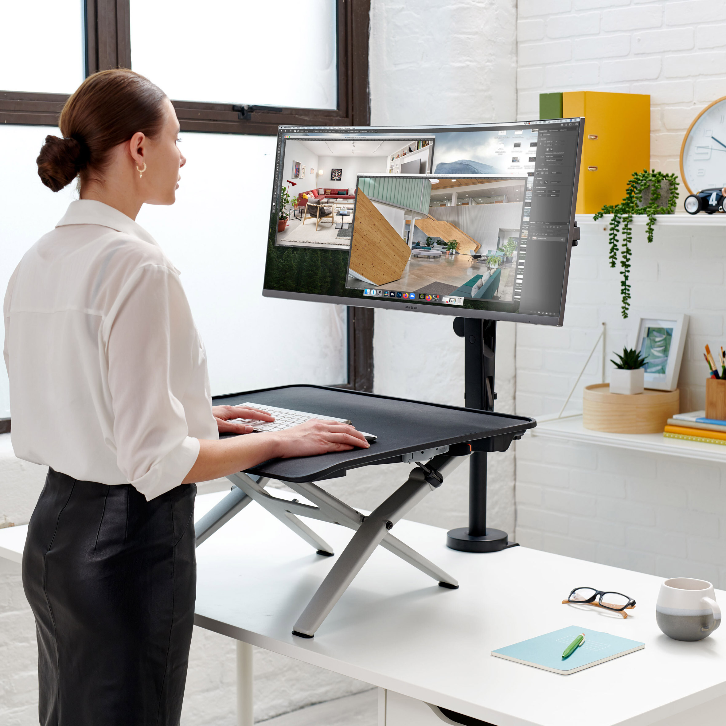 Colebrook Bosson Saunders Monto Sit-Stand 增高升降電腦枱 (黑色)