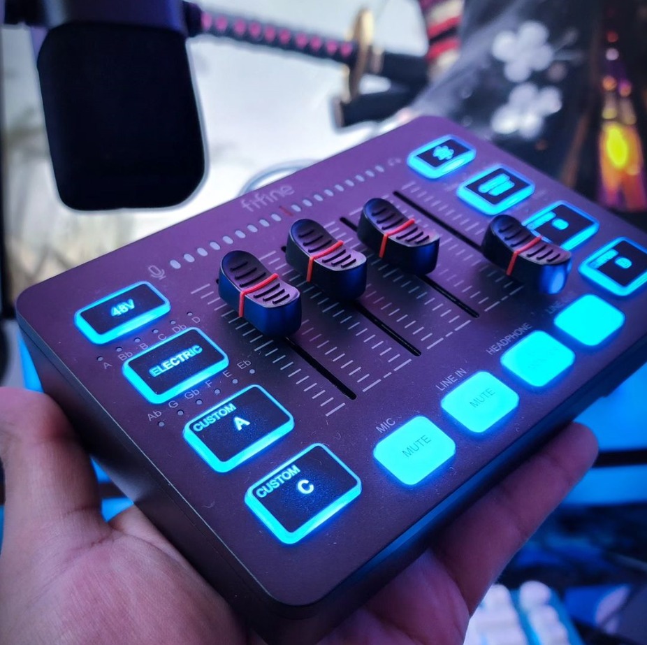 FIFINE AMPLIGAME SC3 遊戲專用直播混音器(黑)