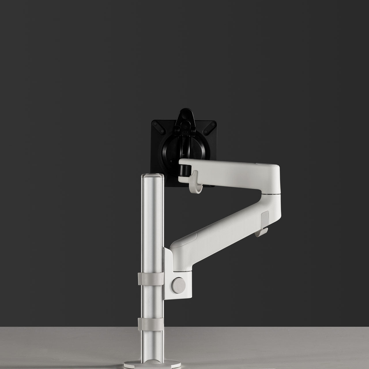 Colebrook Bosson Saunders Lima Monitor Arm 顯示器支架連桌面夾(White)