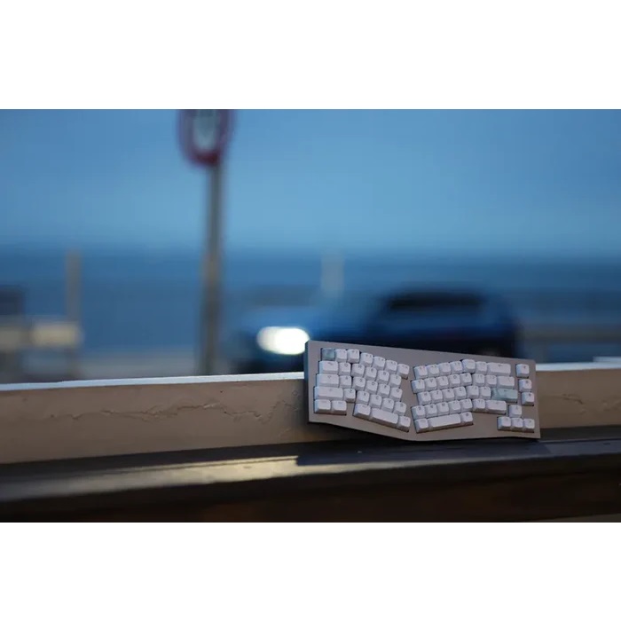 Tai-Hao Doubleshot ABS/BOBO Profile/149 Keycaps/1 Key Puller (B11WH011)(Coastal Blue)