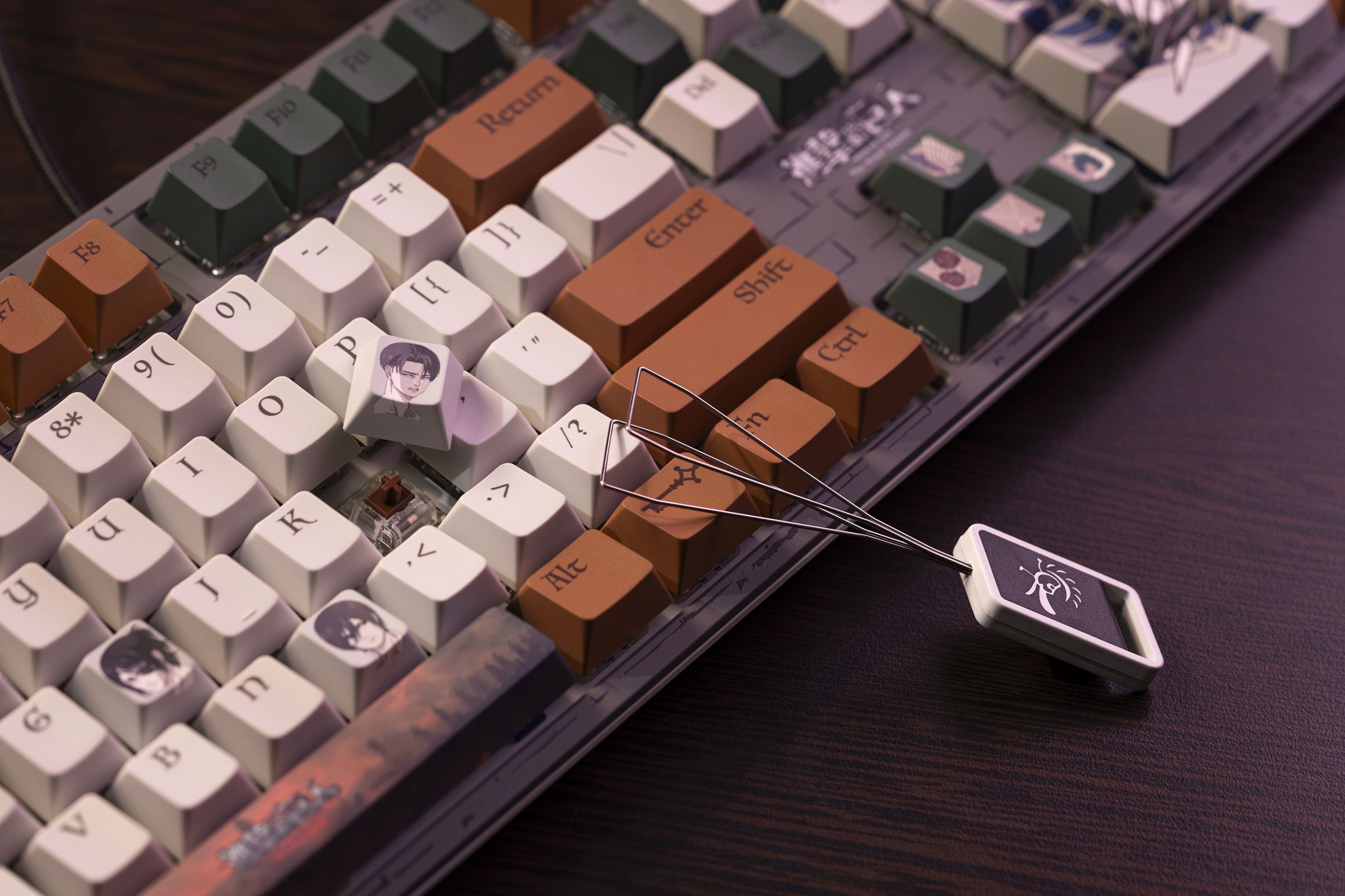 Ducky One 2《進擊的巨人》Cherry茶軸 機械式鍵盤 限定版套裝