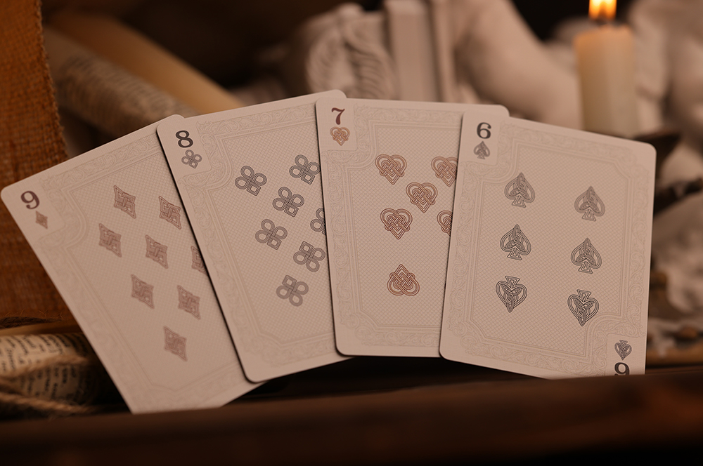 Room One Cards《刺客信條：Assassins Creed Legacy》Playing Cards 啤牌(BLACK SIGNATURE Edition)