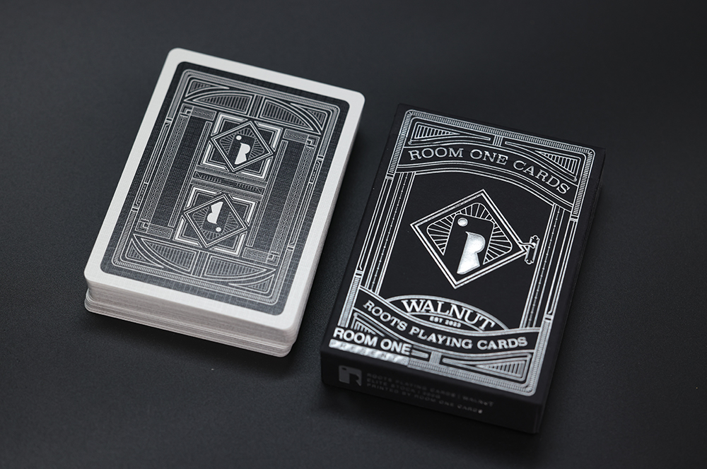 Room One Cards《Roots》Playing Cards 啤牌(Walnut Edition)