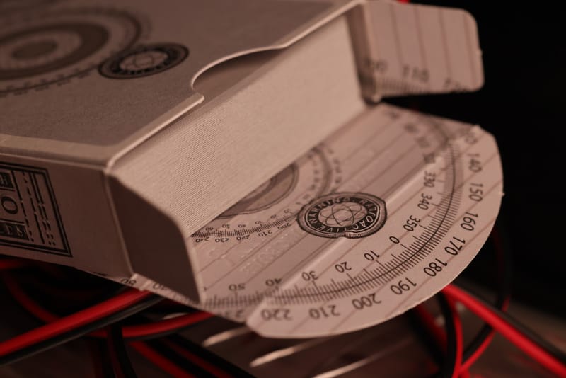 Room One Cards《FATHER OF THE ATOMIC BOMB: OPPENHEIMER》Playing Cards 啤牌(FISSION GREY EDITION)