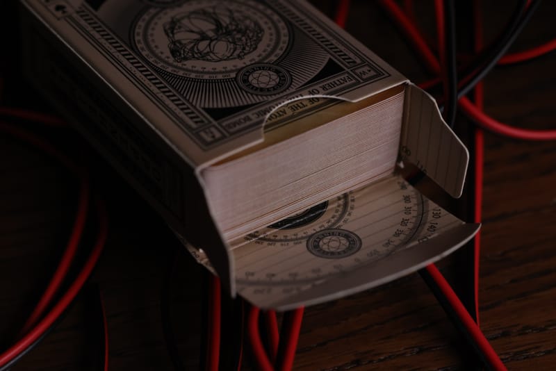 Room One Cards《FATHER OF THE ATOMIC BOMB: OPPENHEIMER》Playing Cards 啤牌(MINI DECK EDITION)