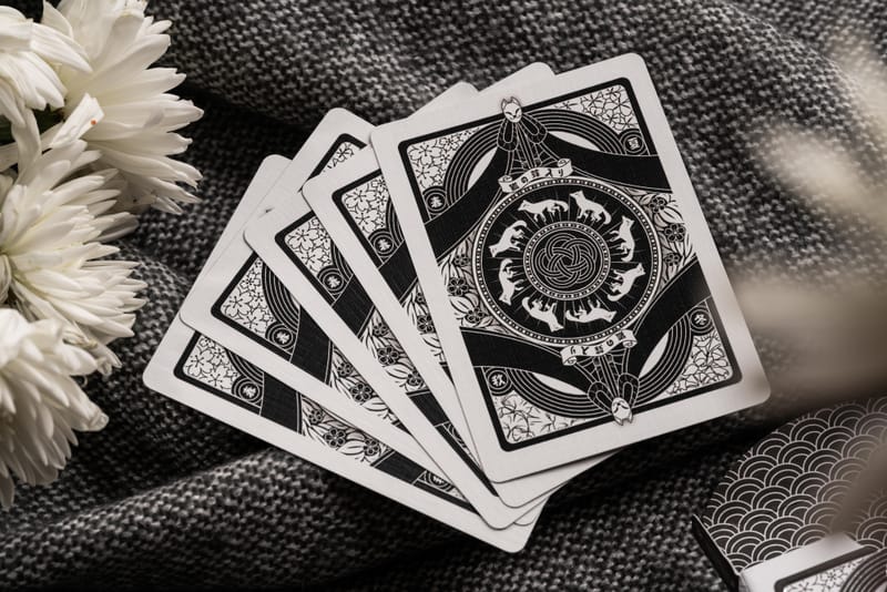 Room One Cards《The Foxs Wedding》Playing Cards 啤牌(GHOSTLIGHT  Edition)