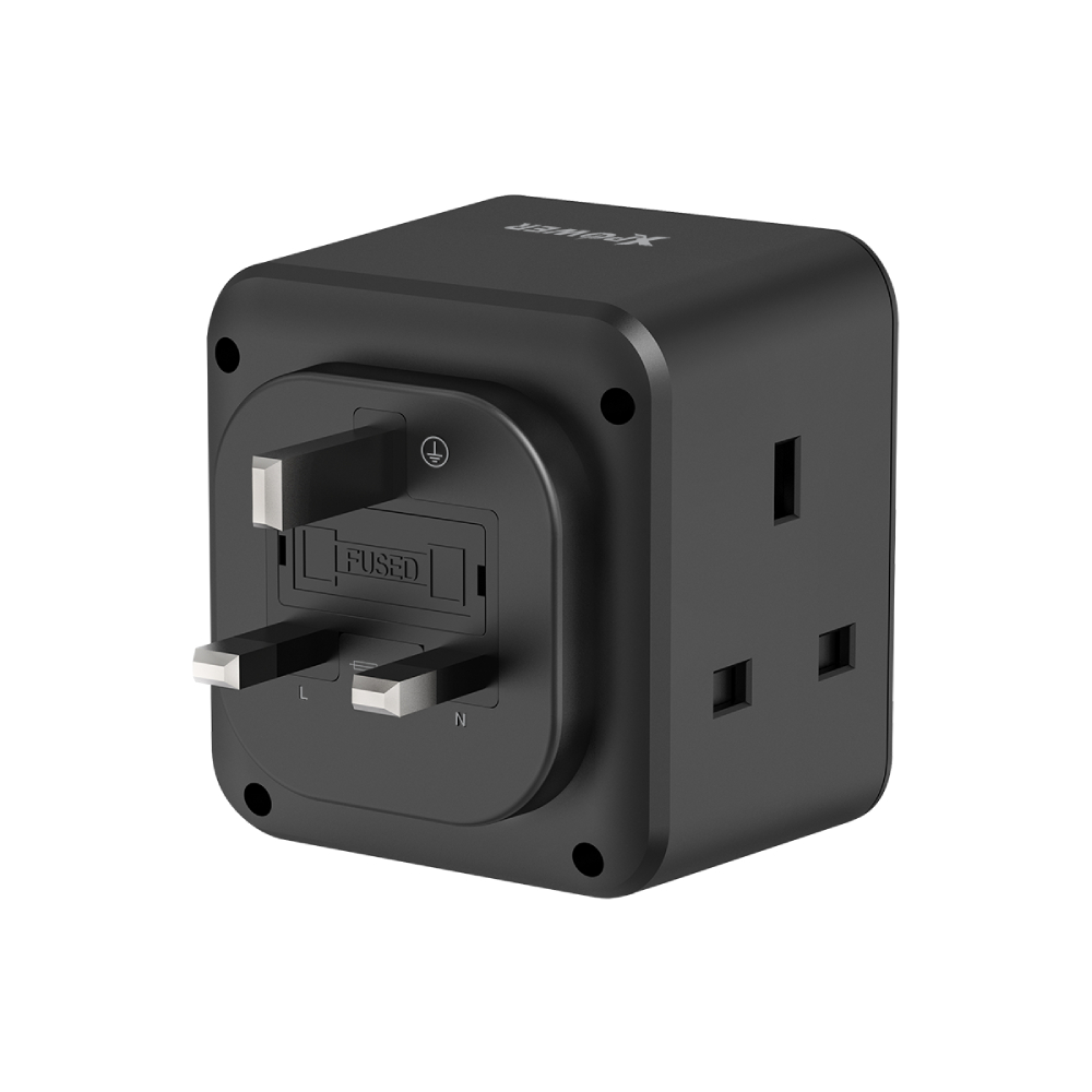 XPower WSS1 多功能3位萬能插蘇(Black)