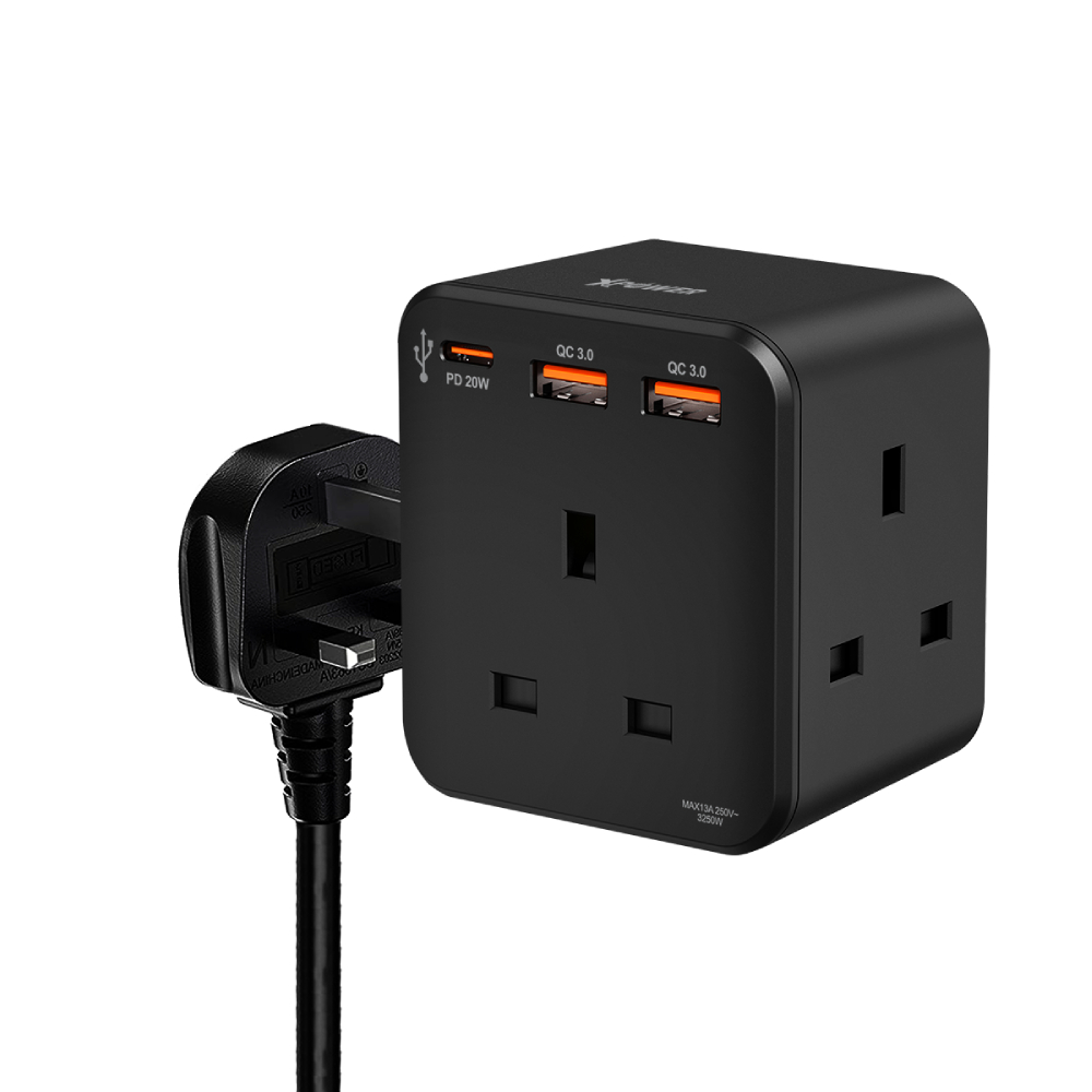 XPower WSS1 多功能3位萬能插蘇(Black)