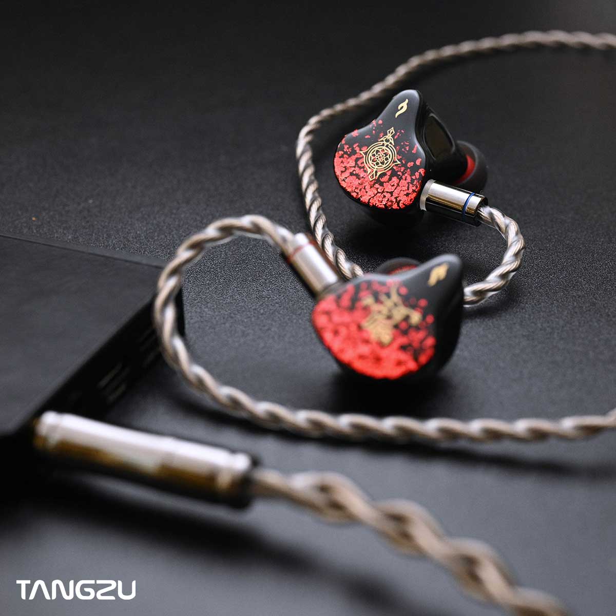 TANGZU 唐族 哪吒 (6動鐵 + 1駐極體靜電單元) 入耳式耳機