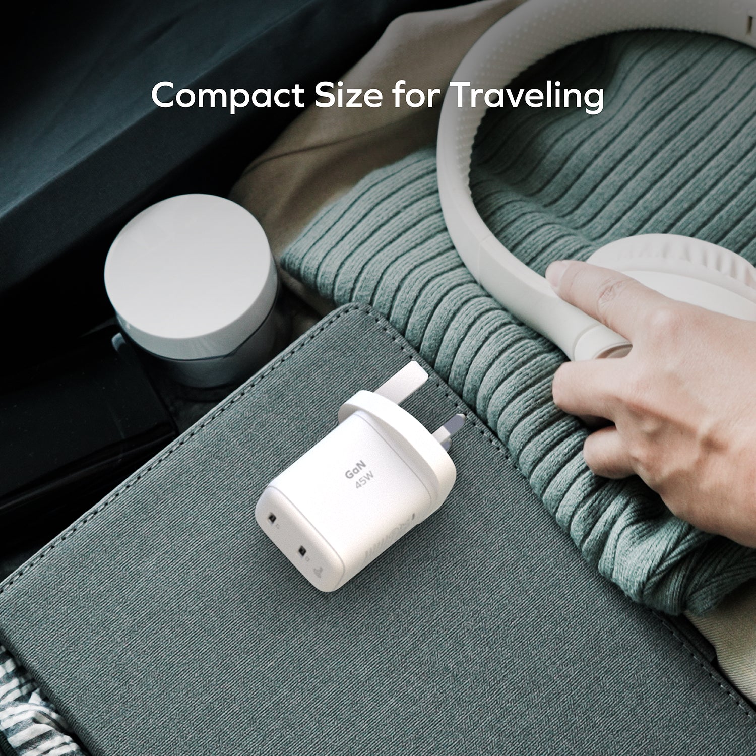 MOMAX 1-Charge 2-Port 45W GaN 雙輸出充電器(UM81)(橙色)