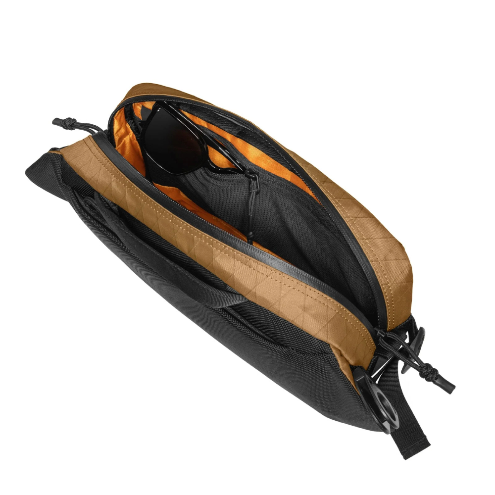 tomtoc Wander-T26 X-Pac 城市探索斜孭袋(可收納Steam Deck OLED/ Switch 2/ ASUS ROG Ally/ iPad Mini)(T26S1K1)(Brown)